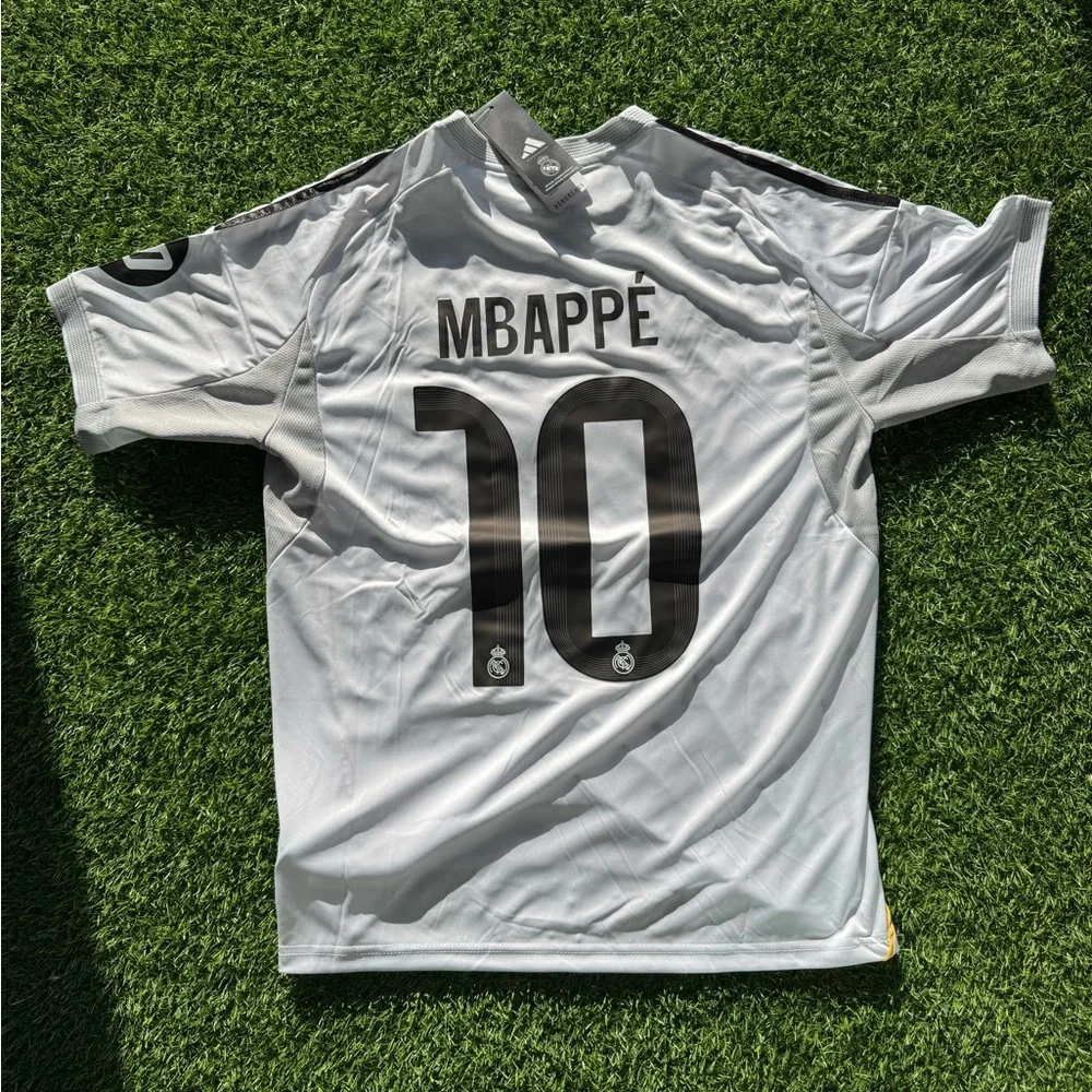 Men’s Mbappé #10 Real Madrid jersey 25-26